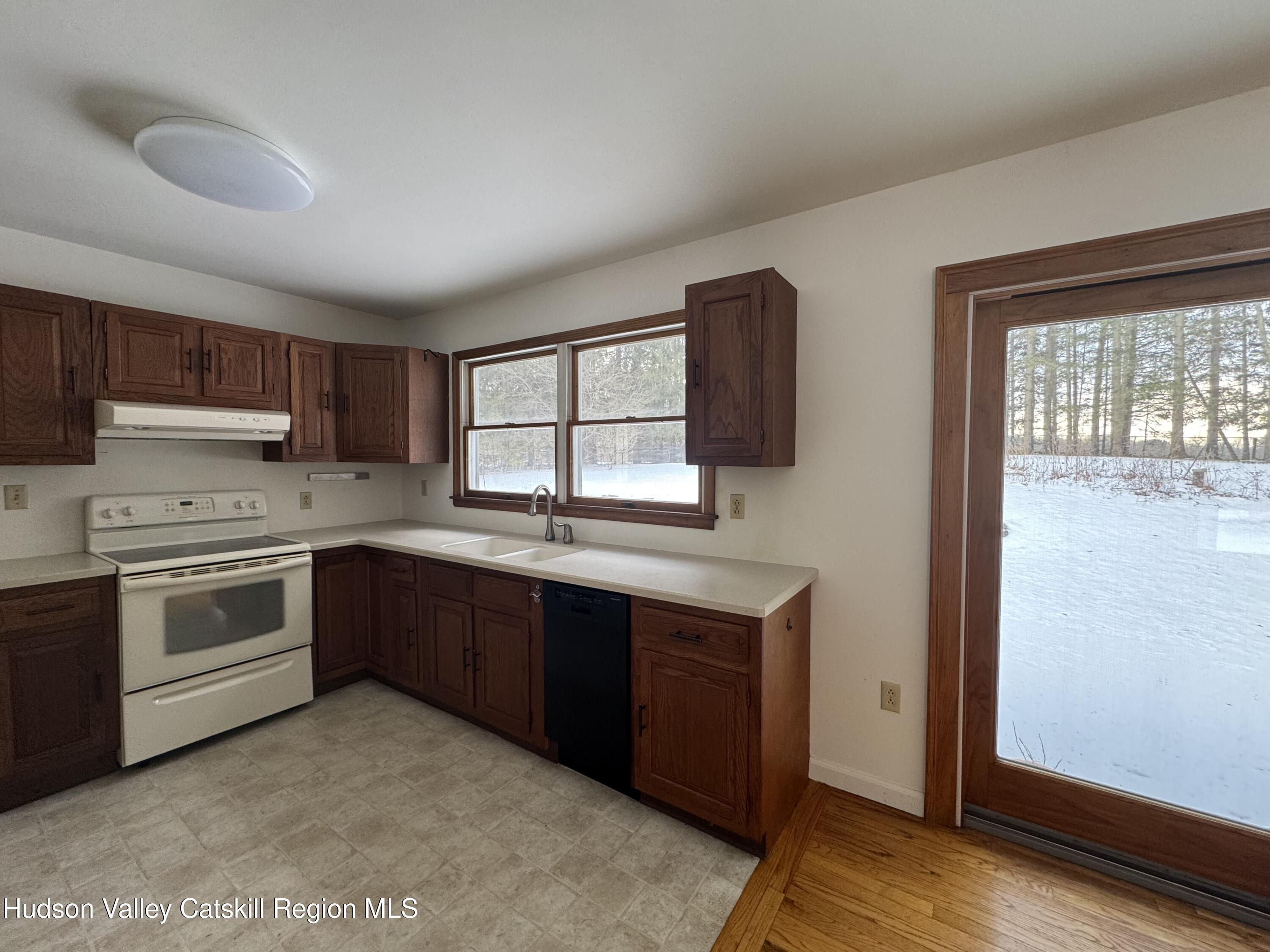 1220 Co Rte 22, Unit 22 Ghent, NY 12075 - Photo 10 of 27 IMG_2960