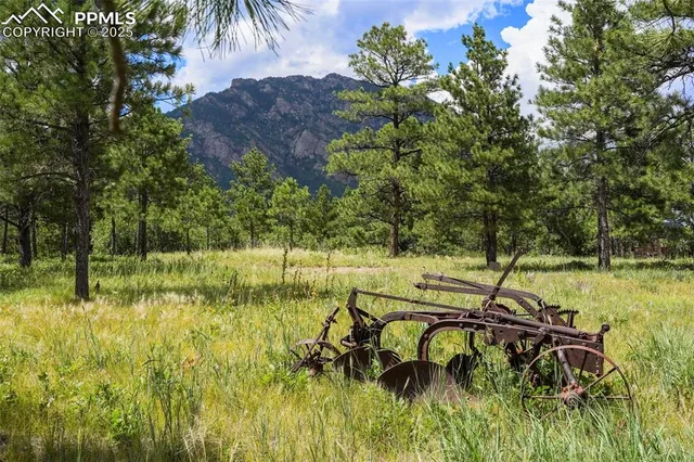 $1,150,000 | 325 Pine Oaks Road, Colorado Springs, CO 80926