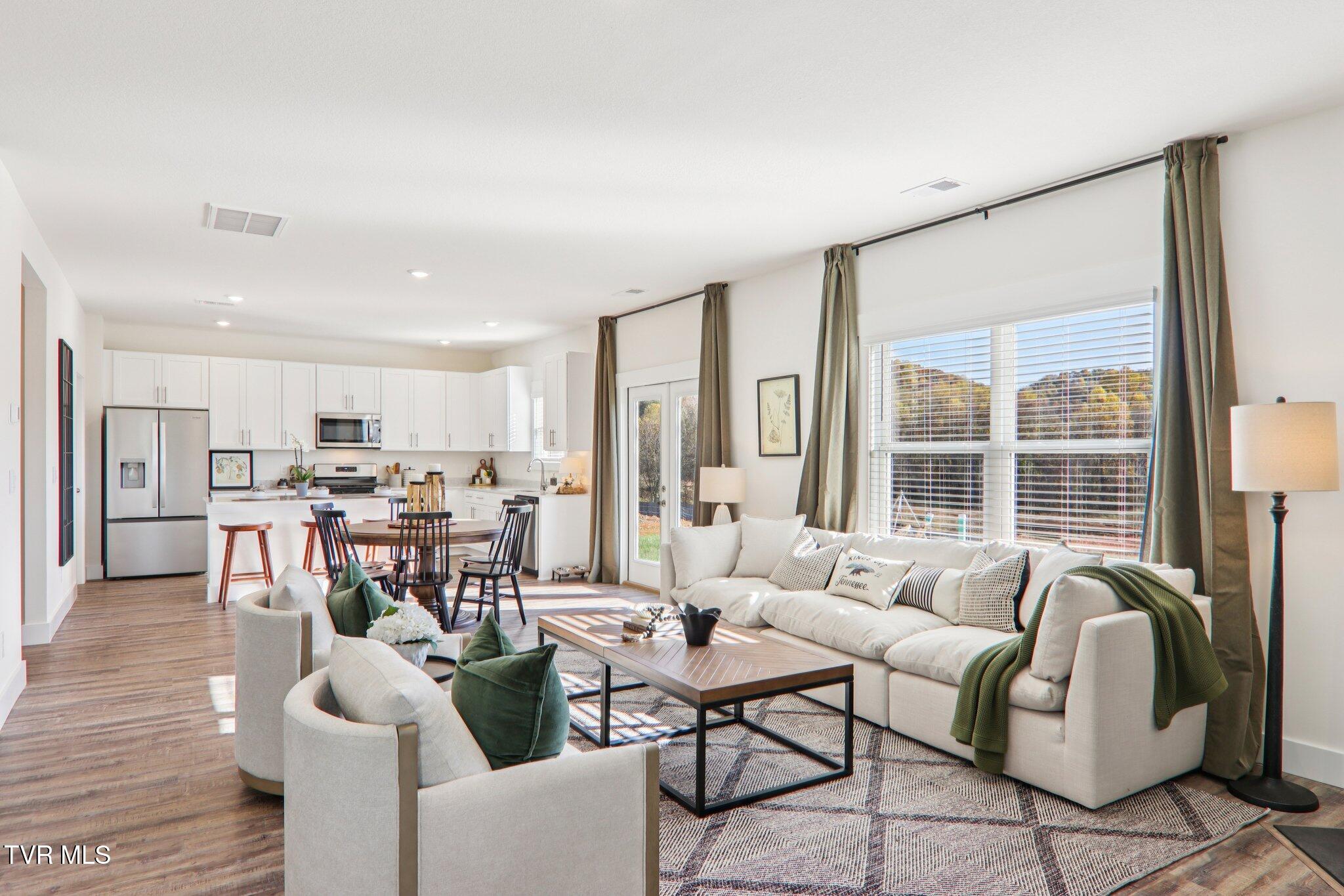 228 Chimney View Loop Blountville, TN 37617 - Photo 9 of 44 10-web-or-mls-Chimney Vw Lp-S0511-010