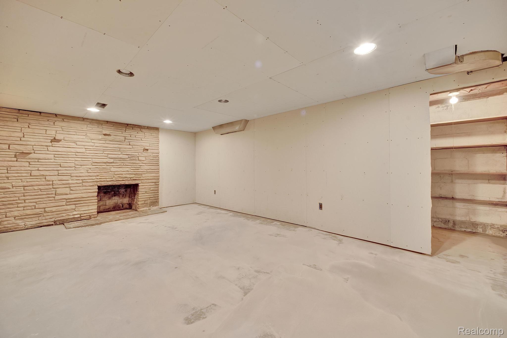 14718 Inkster Road Redford, MI 48239 - Photo 23 of 33 Gallery Image 23