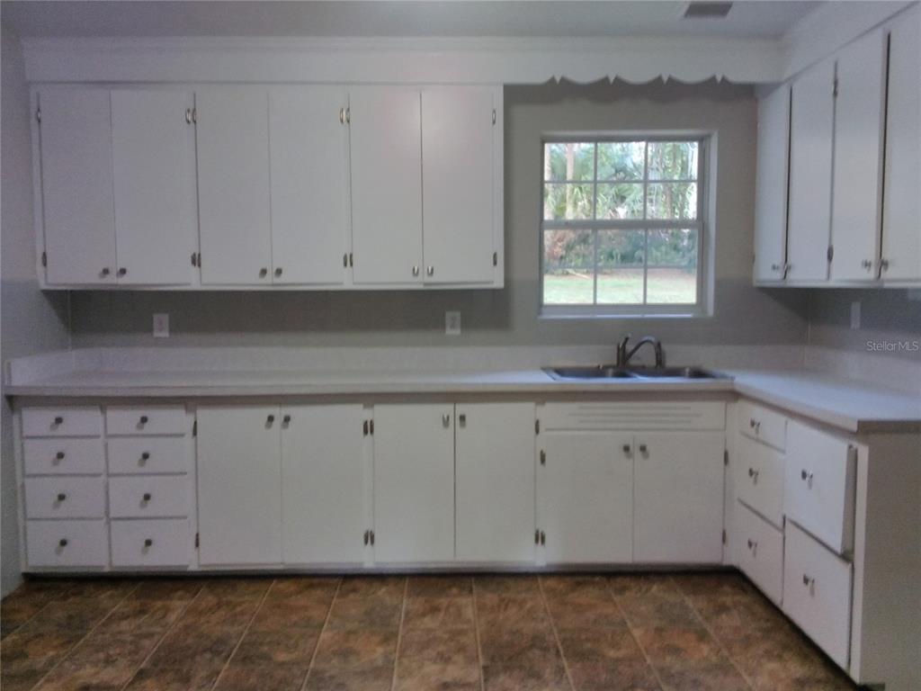 487 Rylane Street De Leon Springs, FL 32130 - Photo 12 of 40