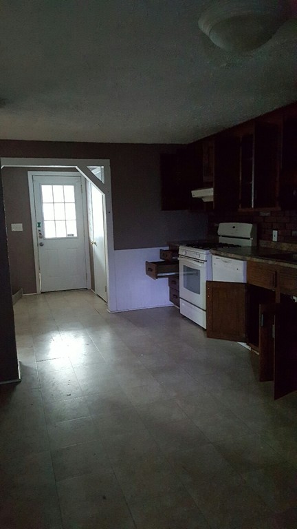 19 Erie Road Methuen, MA 01844 - Photo 7 of 14 Gallery Image 7