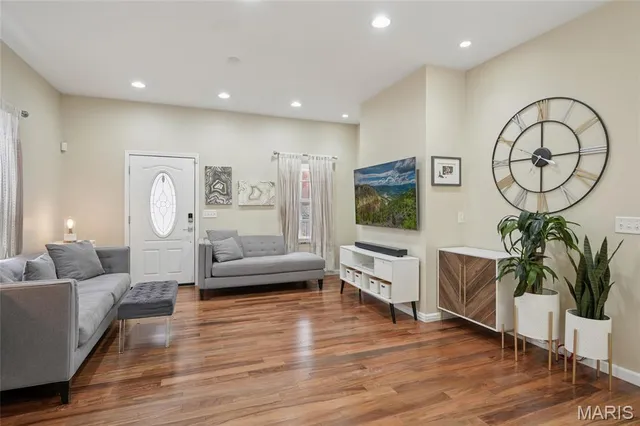 $330,000 | 7068 Winona Avenue, St. Louis, MO 63109