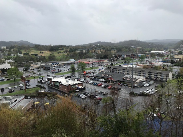 215 Mayes Road, Unit 133 Pigeon Forge, TN 37863 - Photo 4 of 25