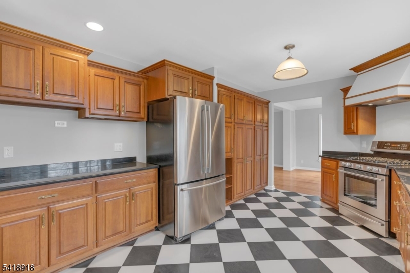 134 Spencer Road Bernards, NJ 07920 - Photo 14 of 34