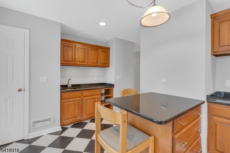 134 Spencer Road Bernards, NJ 07920 - Photo 15 of 34