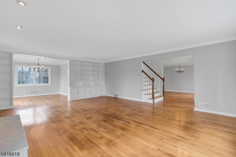 134 Spencer Road Bernards, NJ 07920 - Photo 4 of 34