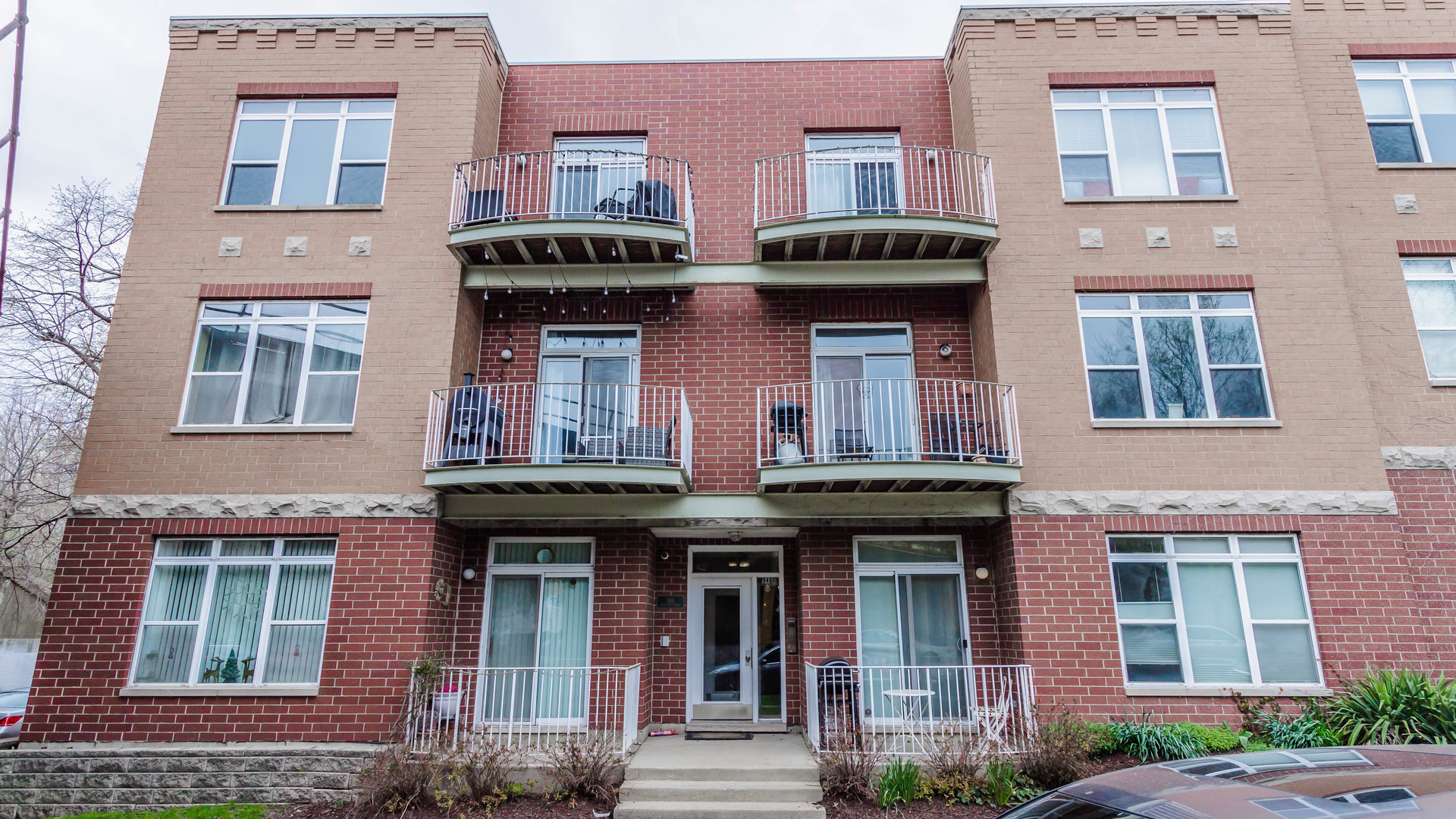 946 West Fry Street, Unit 1E, Chicago, IL 60642 Compass