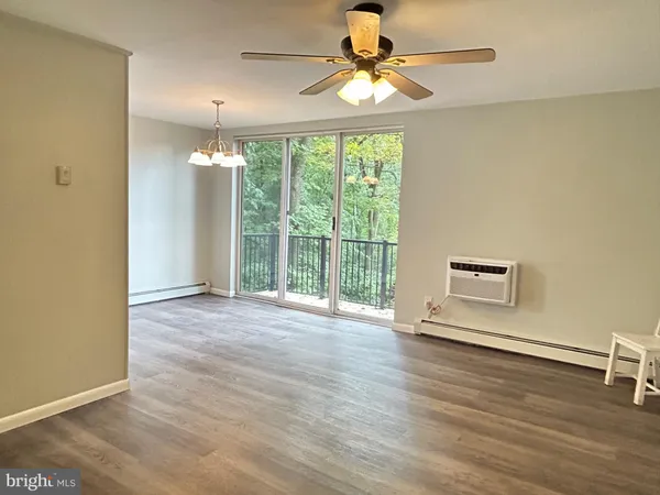 $115,000 | 100 East Glenolden Avenue, Unit F4, Glenolden, PA 19036