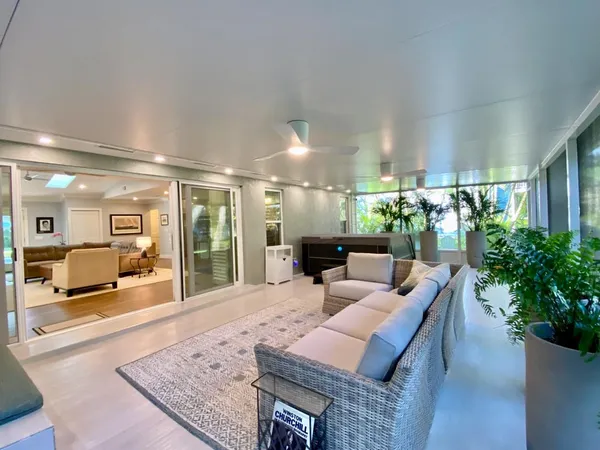 $10,000 | 907 Tropic Drive, Vero Beach, FL 32963