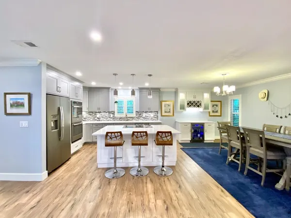 $10,000 | 907 Tropic Drive, Vero Beach, FL 32963
