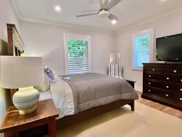 $10,000 | 907 Tropic Drive, Vero Beach, FL 32963