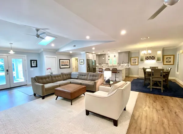 $10,000 | 907 Tropic Drive, Vero Beach, FL 32963
