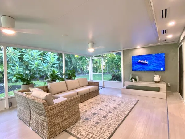 $10,000 | 907 Tropic Drive, Vero Beach, FL 32963