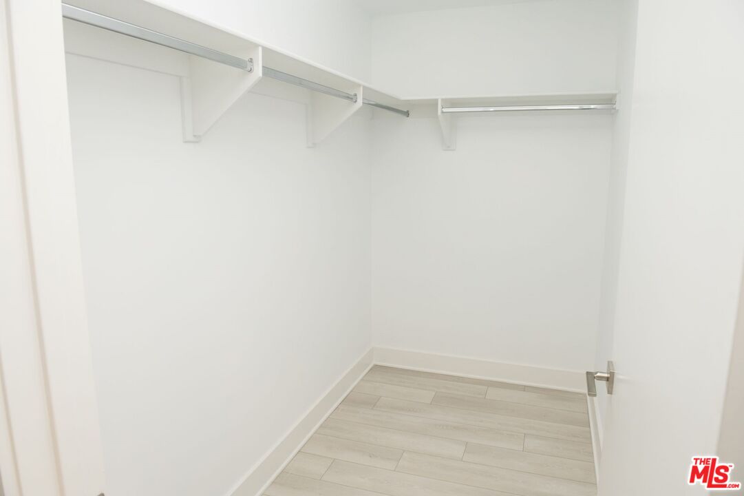 415 Le Doux Road, Unit 501 Los Angeles, CA 90048 - Photo 13 of 20