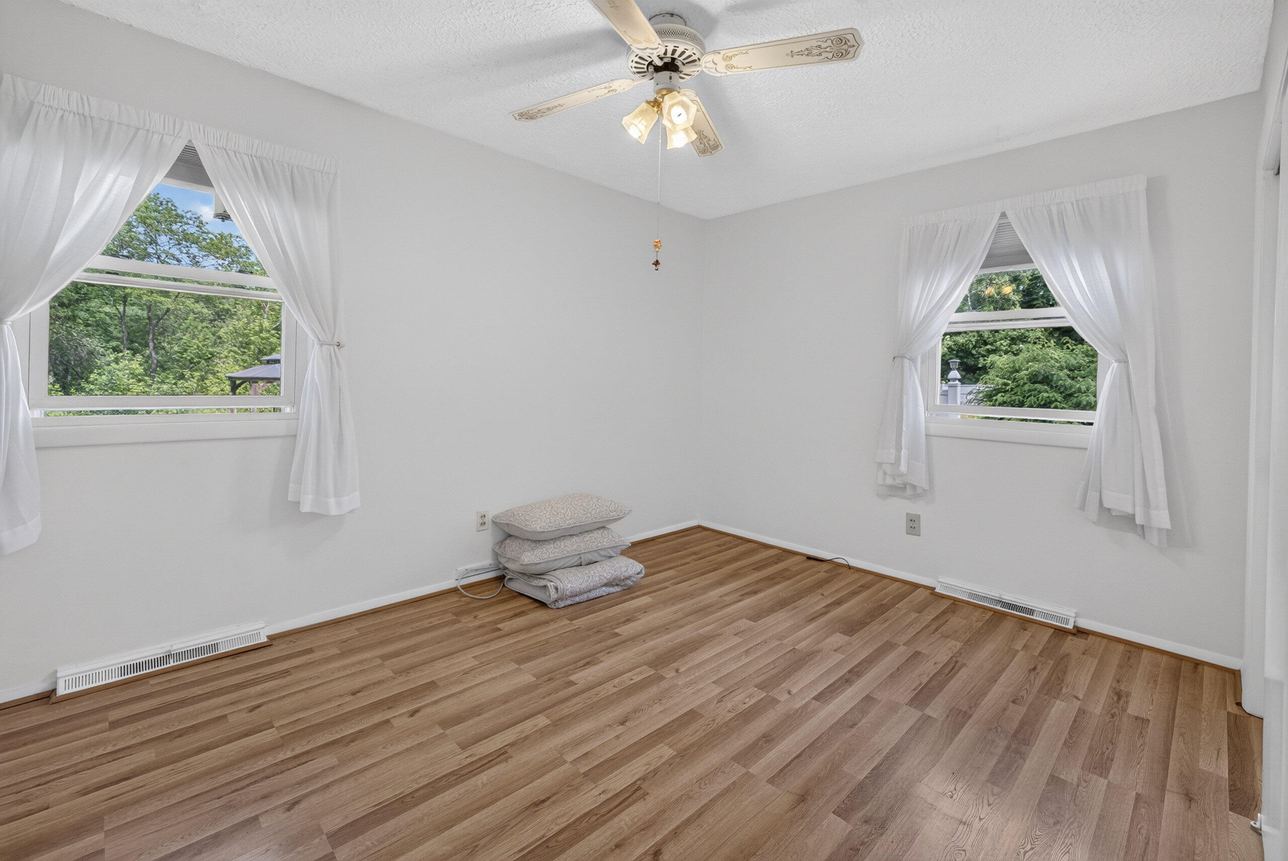 136 Grove Street Lewiston, ME 04240 - Photo 23 of 41 Interior-0084