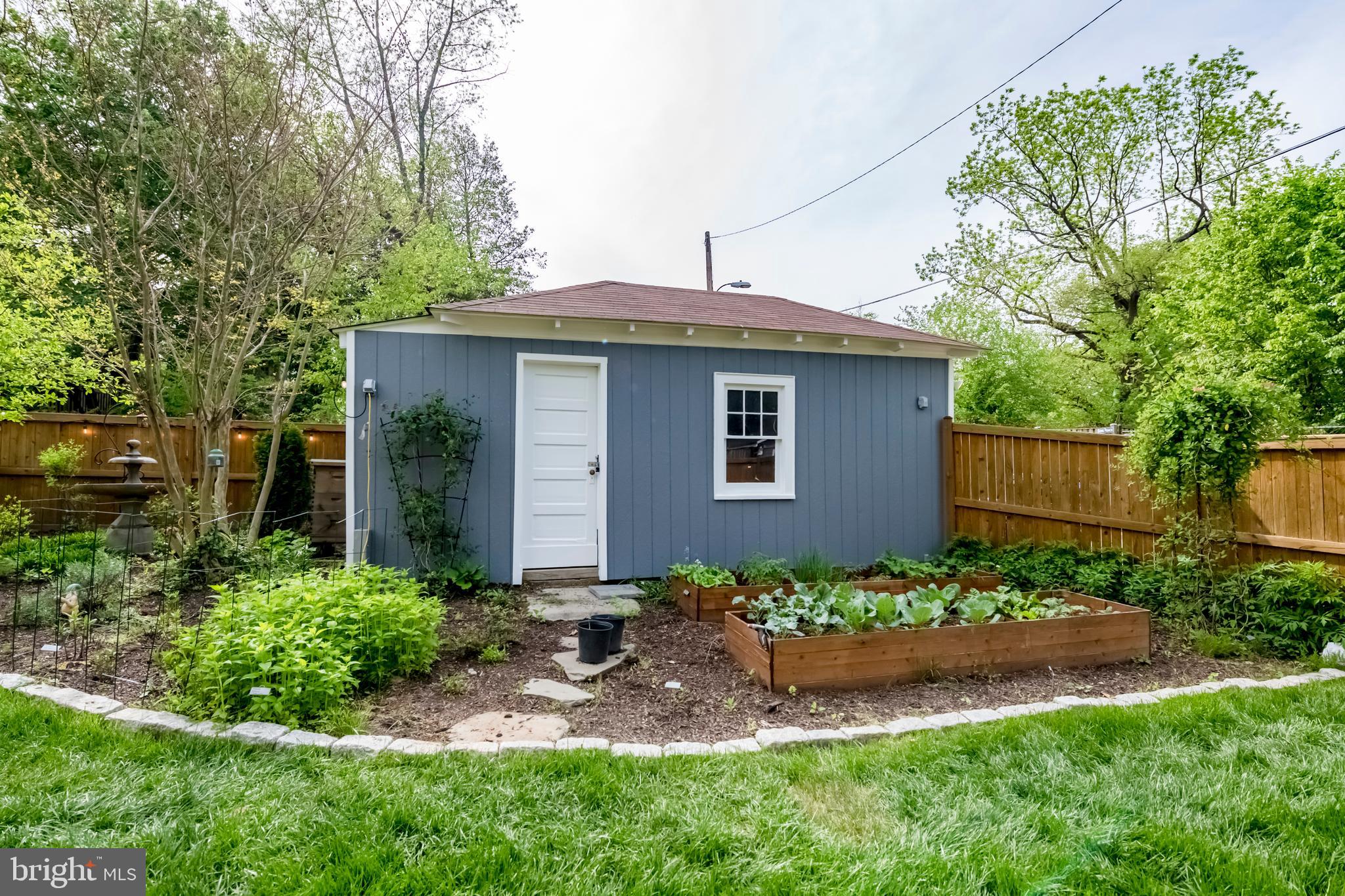 1620 Hamlin Street Northeast Washington, DC 20018 - Photo 35 of 40 Side entrance