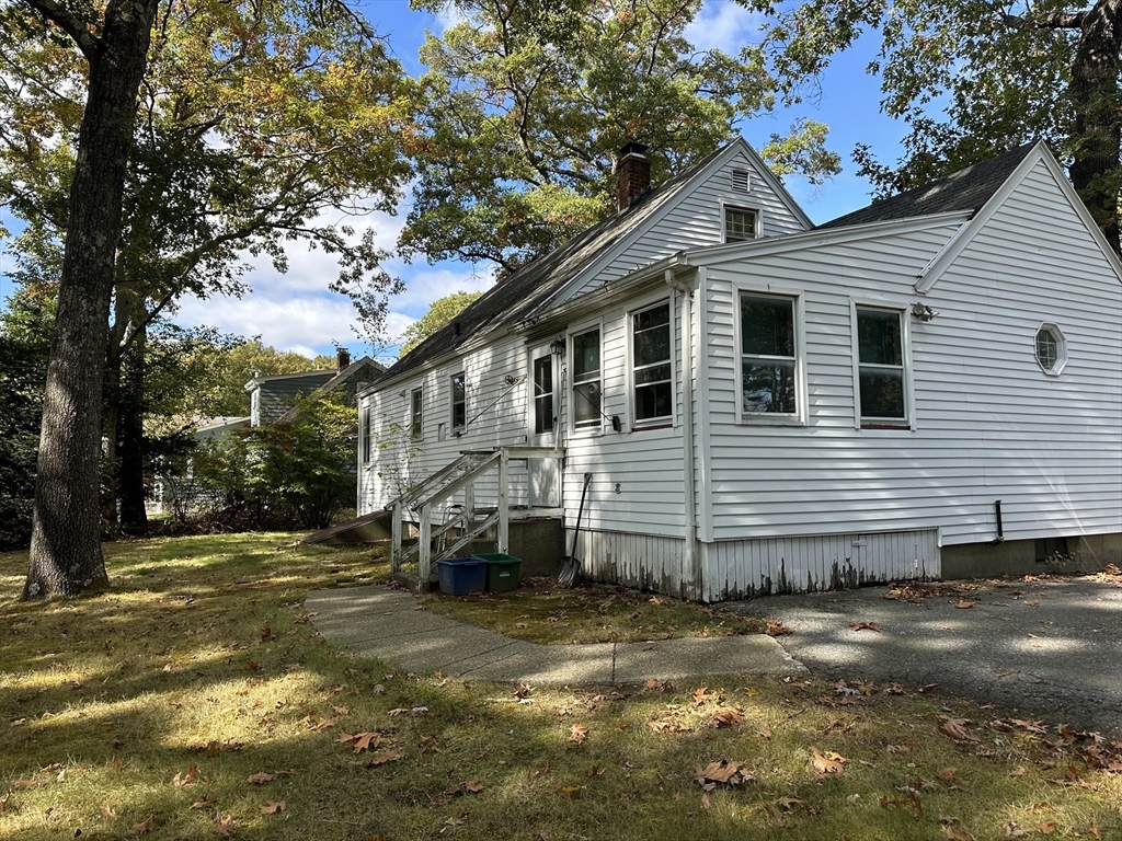 75 Chesterfield Road Northborough, MA 01532 - Photo 3 of 6 Gallery Image 3