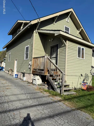 $169,945 | 248 Broadway, Whitehall, NY 12887