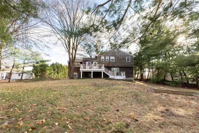 a house view with a outdoor space
