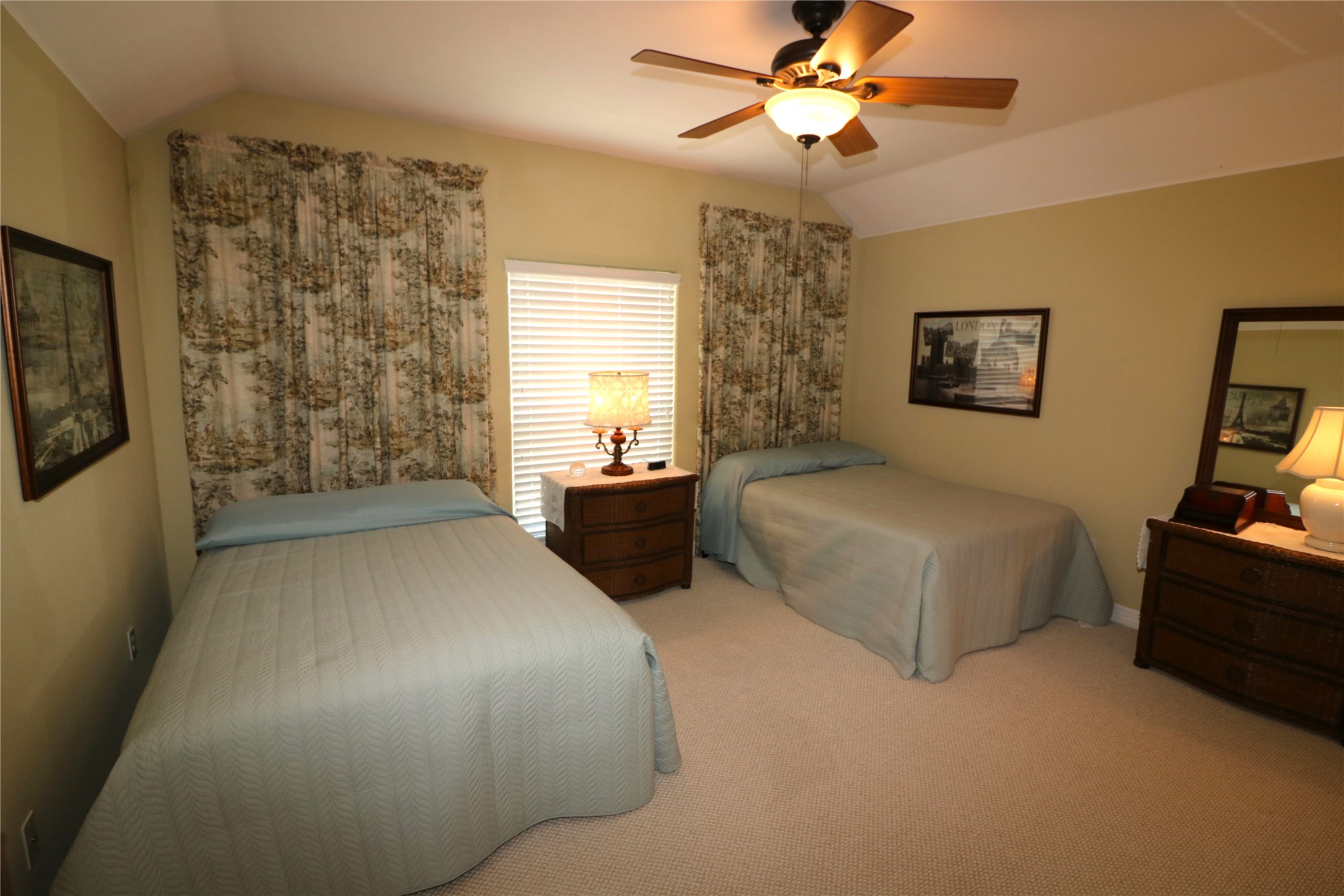 17 Regency Point Conroe, TX 77356 - Photo 22 of 38 3rd Bedroom