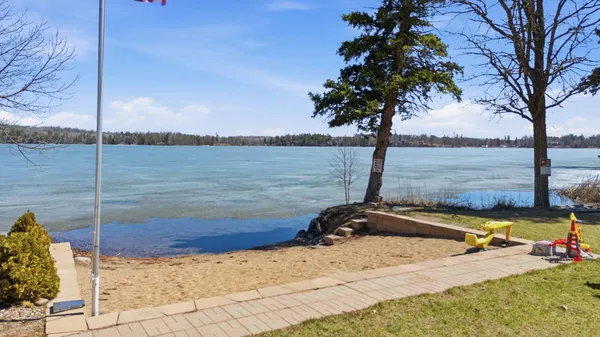$275,000 | 24184 Vacation Lane, Detroit Lakes, MN 56501