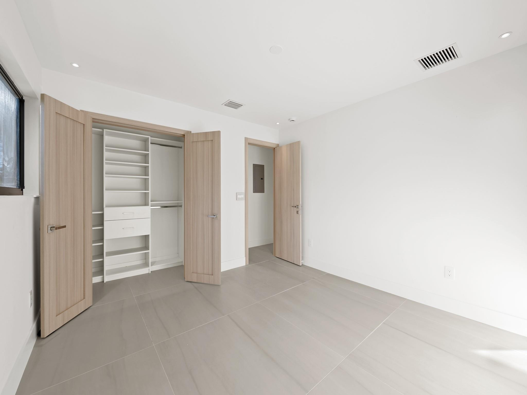 7125 Southwest 119th Street Pinecrest, FL 33156 - Photo 17 of 28 Photo 17