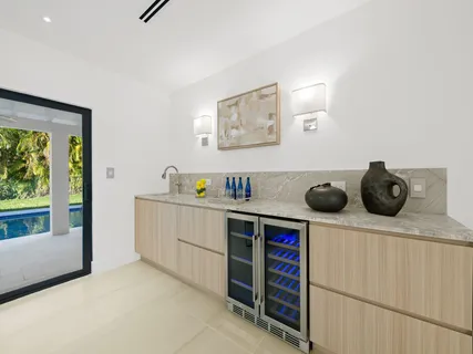 $2,895,000 | 7125 Southwest 119th Street, Pinecrest, FL 33156