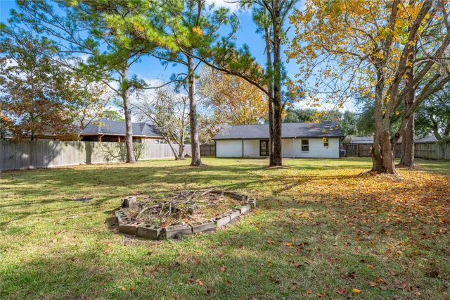 $285,000 | 3426 East Meadow Lane, Dickinson, TX 77539