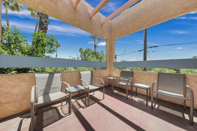 $1,195,000 | 965 East Vista Chino, Palm Springs, CA 92262