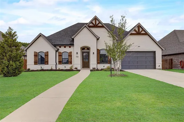 $500,000 | 1048 Whisper Willows Drive, Fort Worth, TX 76052