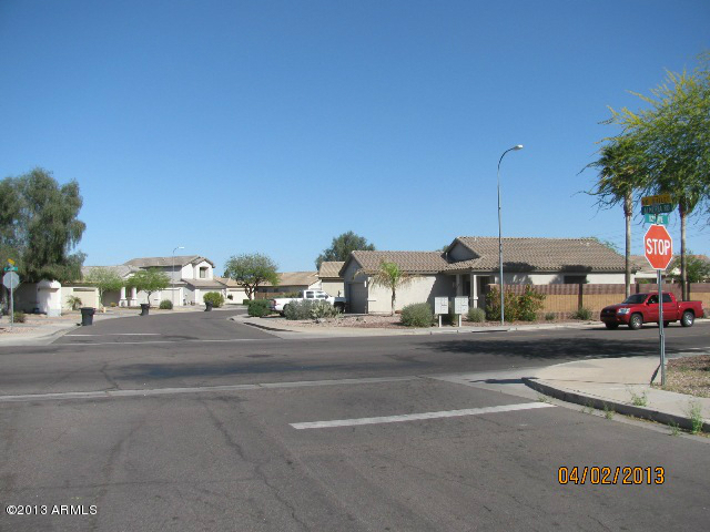 11201 West Almeria Road Avondale, AZ 85392 - Photo 2 of 40 IMG_2091