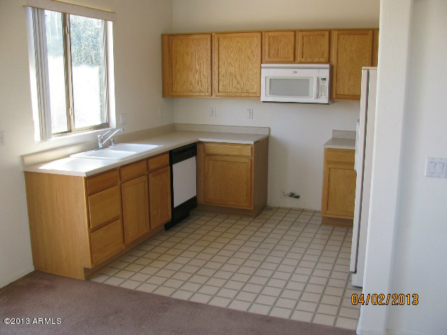 11201 West Almeria Road Avondale, AZ 85392 - Photo 9 of 40 IMG_2102