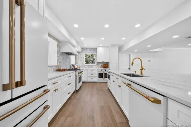 $3,250,000 | 37 East High Point Road, Stuart, FL 34996