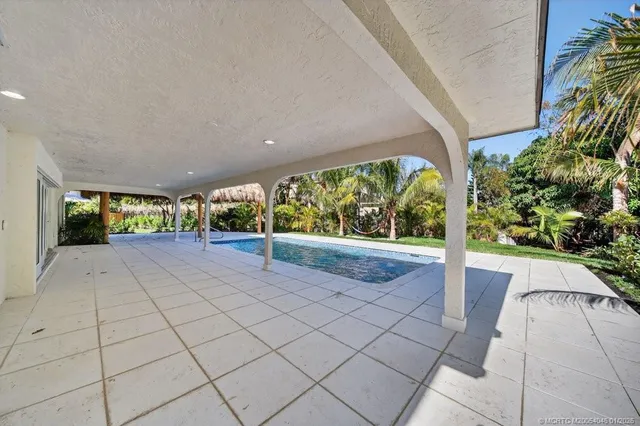 $3,250,000 | 37 East High Point Road, Stuart, FL 34996