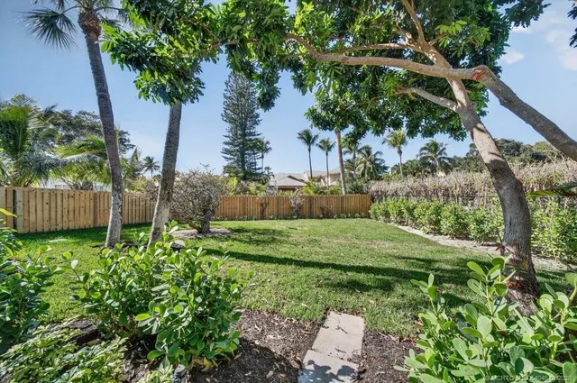 $3,250,000 | 37 East High Point Road, Stuart, FL 34996