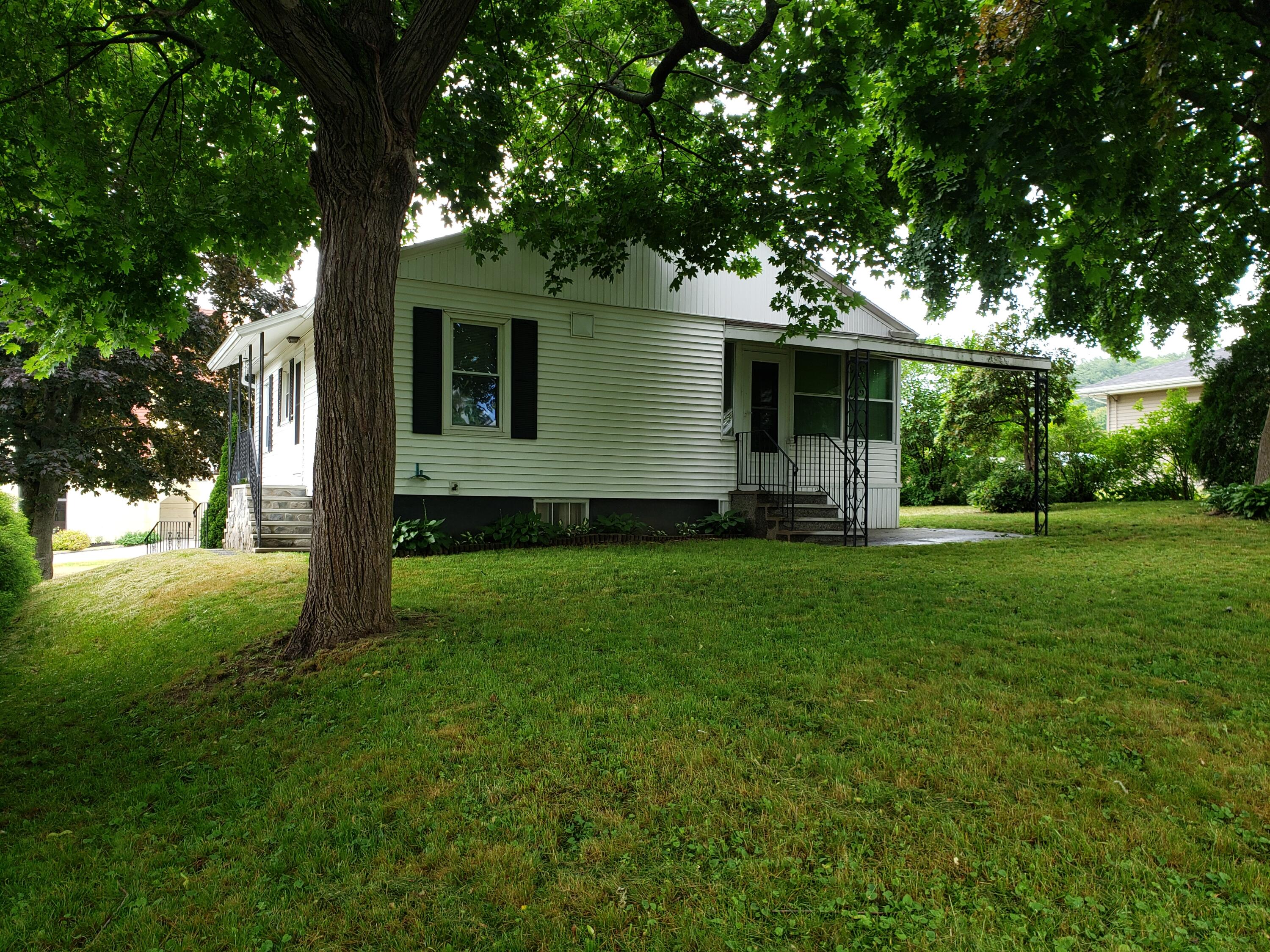 15 St Croix Street Lewiston, ME 04240 - Photo 13 of 13 20220627_144440