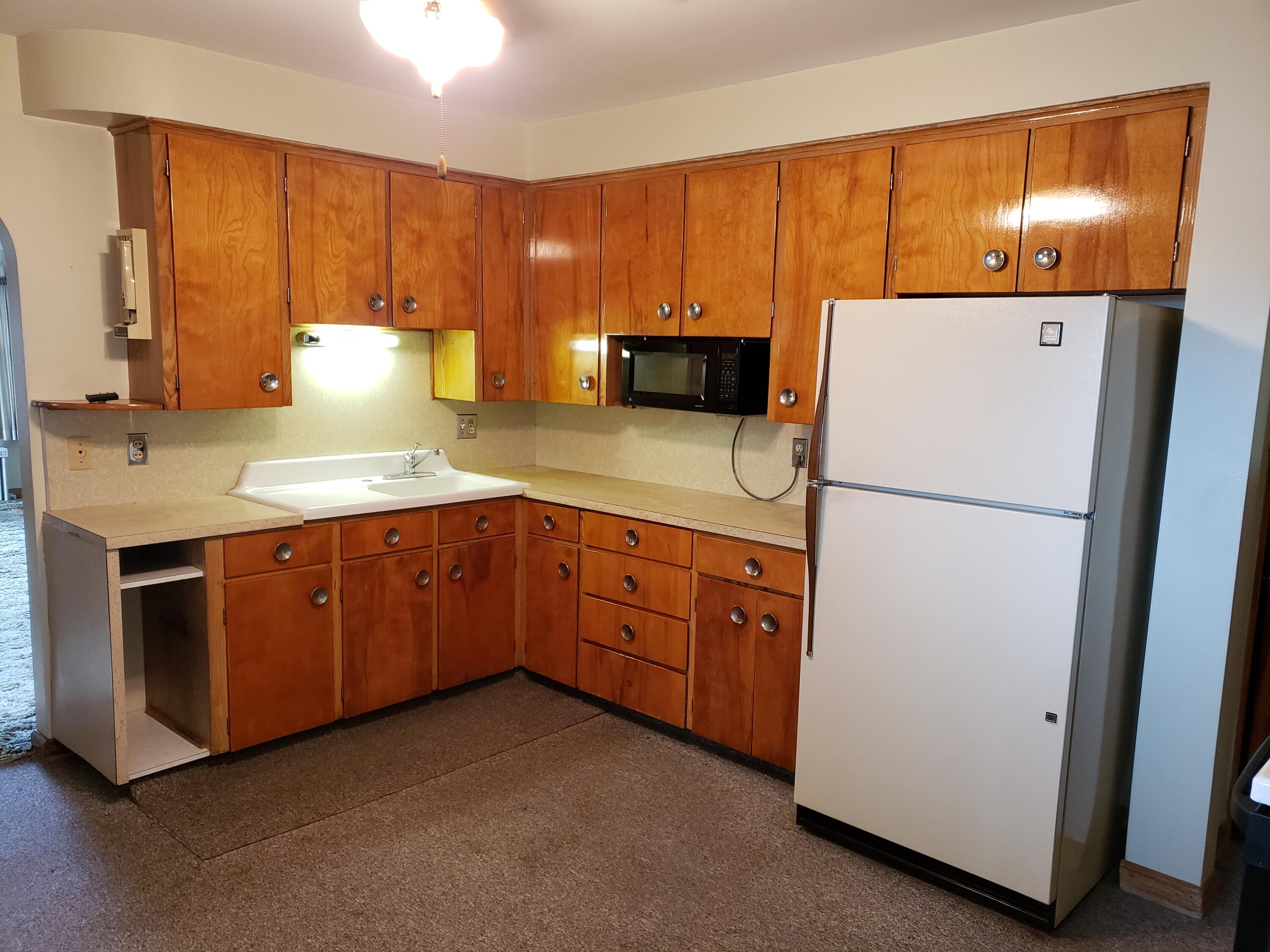 15 St Croix Street Lewiston, ME 04240 - Photo 2 of 13 20220627_145152