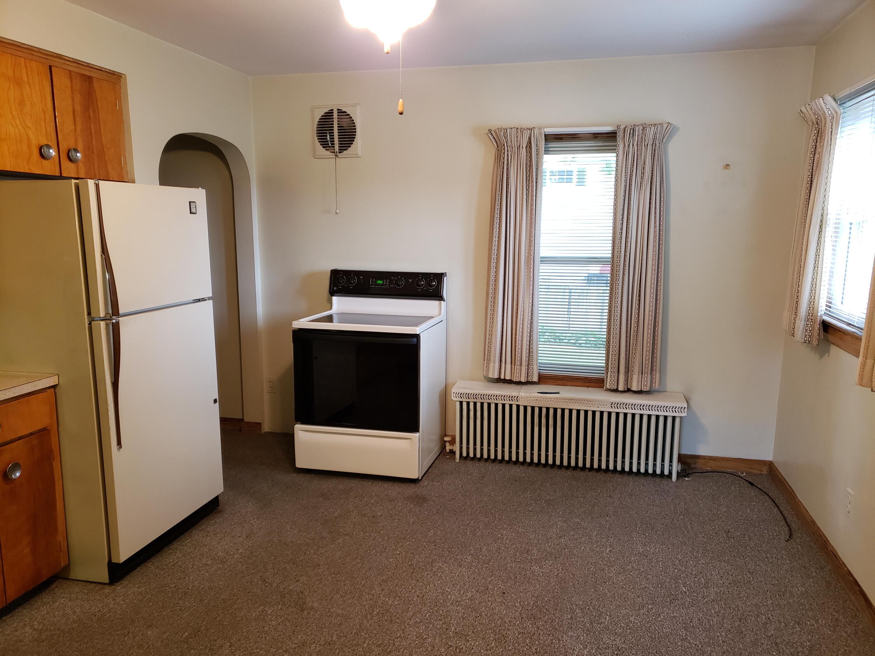 15 St Croix Street Lewiston, ME 04240 - Photo 3 of 13 20220627_145137