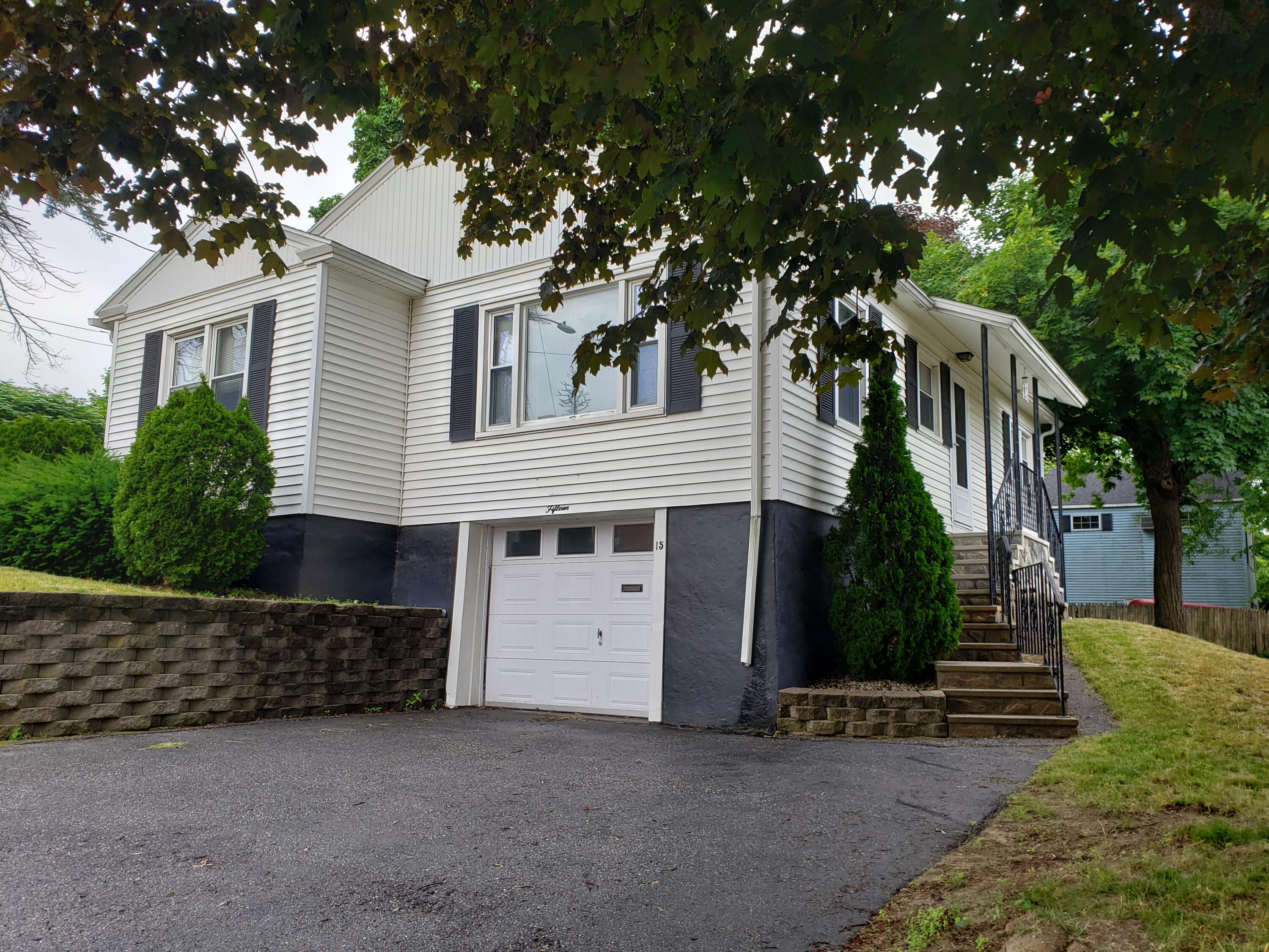 15 St Croix Street Lewiston, ME 04240 - Photo 10 of 13 20220627_144250