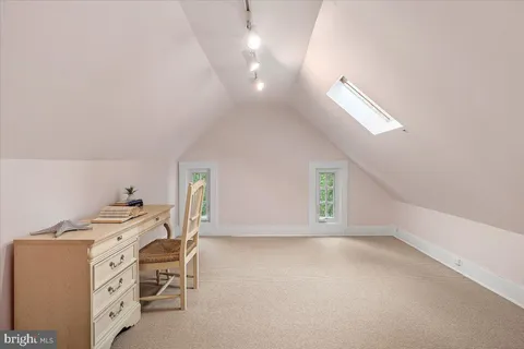 a view of livingroom with furniture