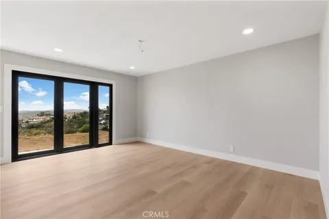 $12,000 | 3019 Cresta Way, Laguna Beach, CA 92651