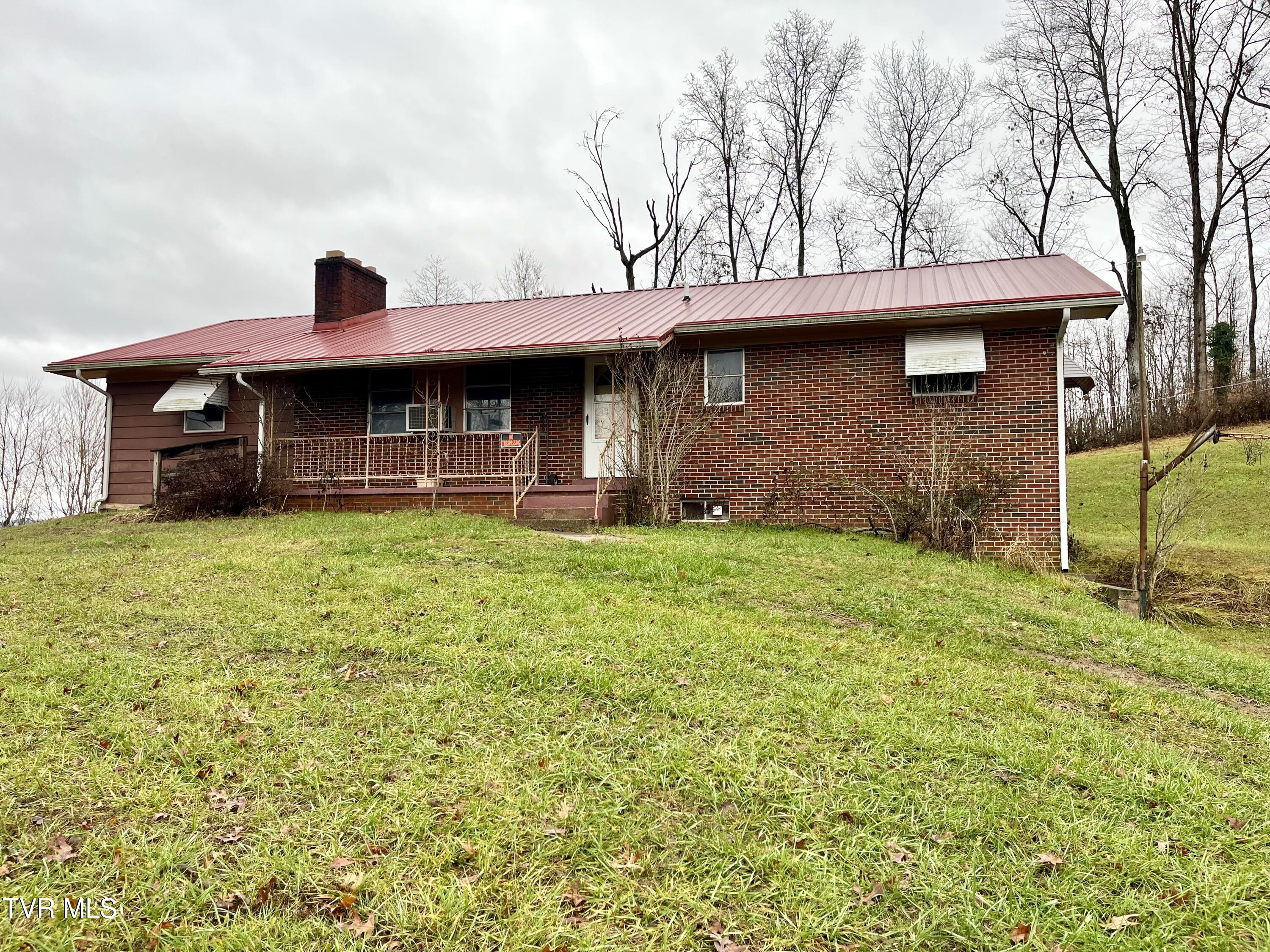 1365 Ridgeview Road Jonesville, VA 24263 - Photo 1 of 24 IMG_4876