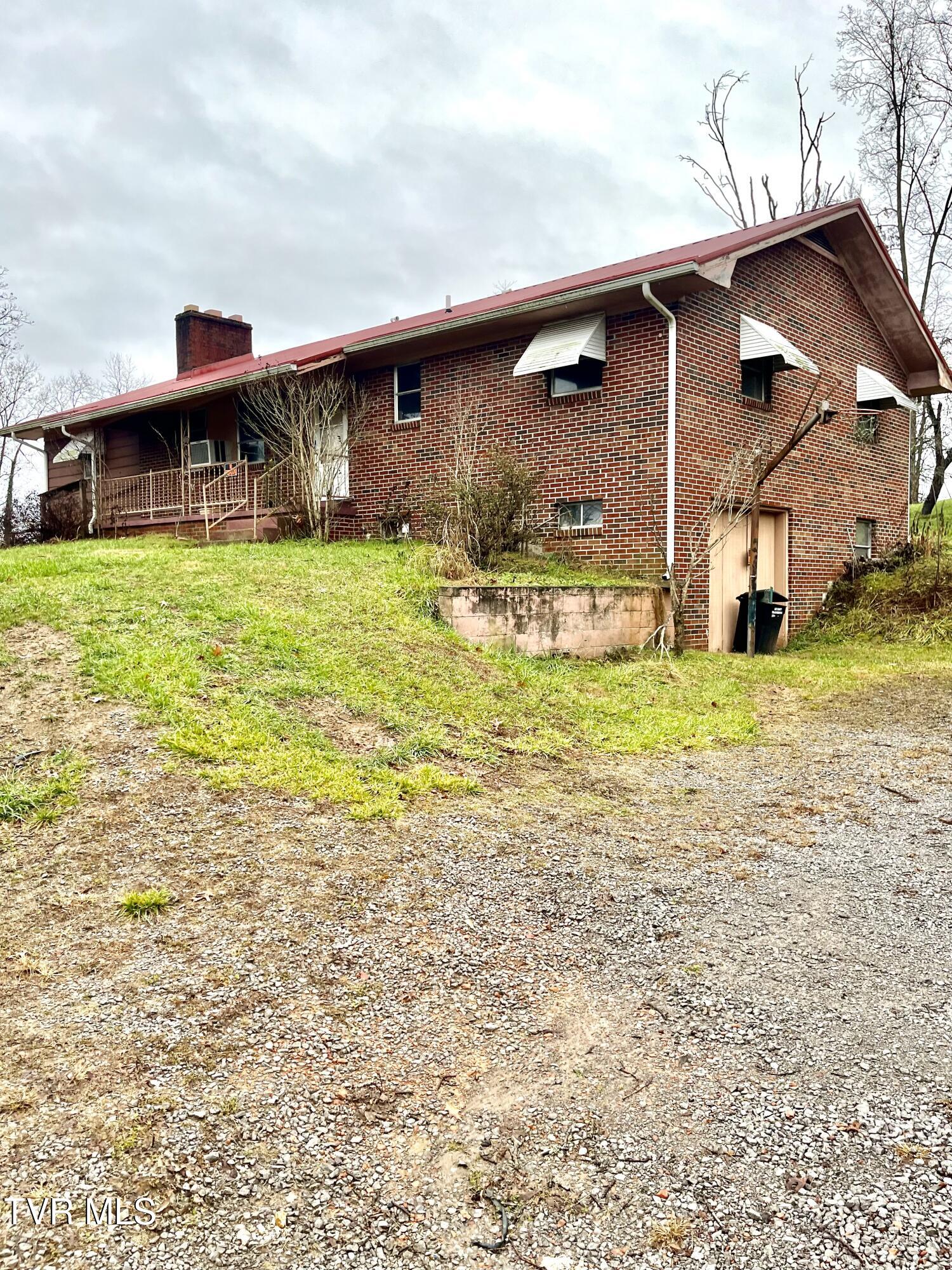1365 Ridgeview Road Jonesville, VA 24263 - Photo 4 of 24 IMG_4885