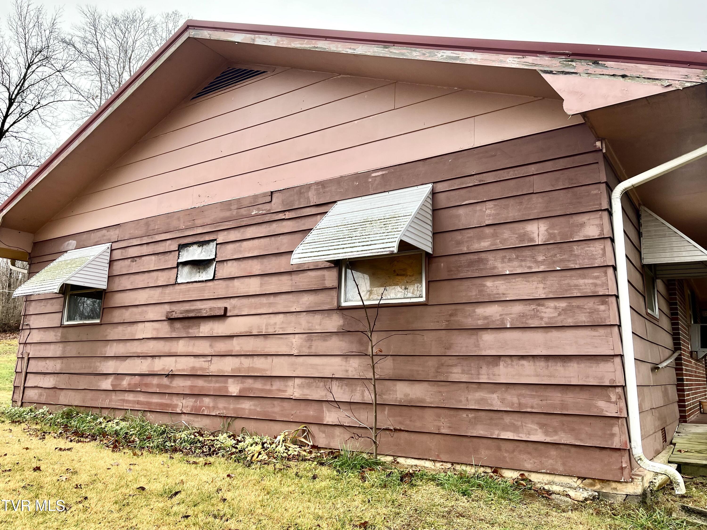 1365 Ridgeview Road Jonesville, VA 24263 - Photo 5 of 24 IMG_4879