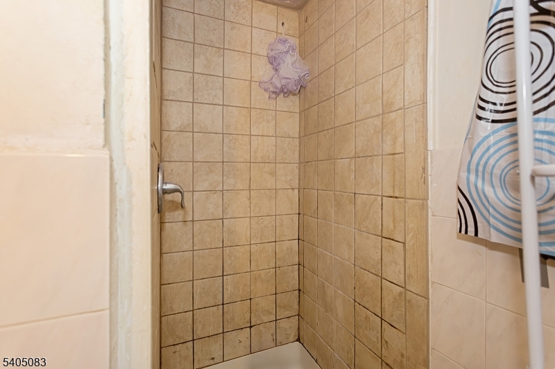 138 Nagle Street Paterson, NJ 07501 - Photo 33 of 35