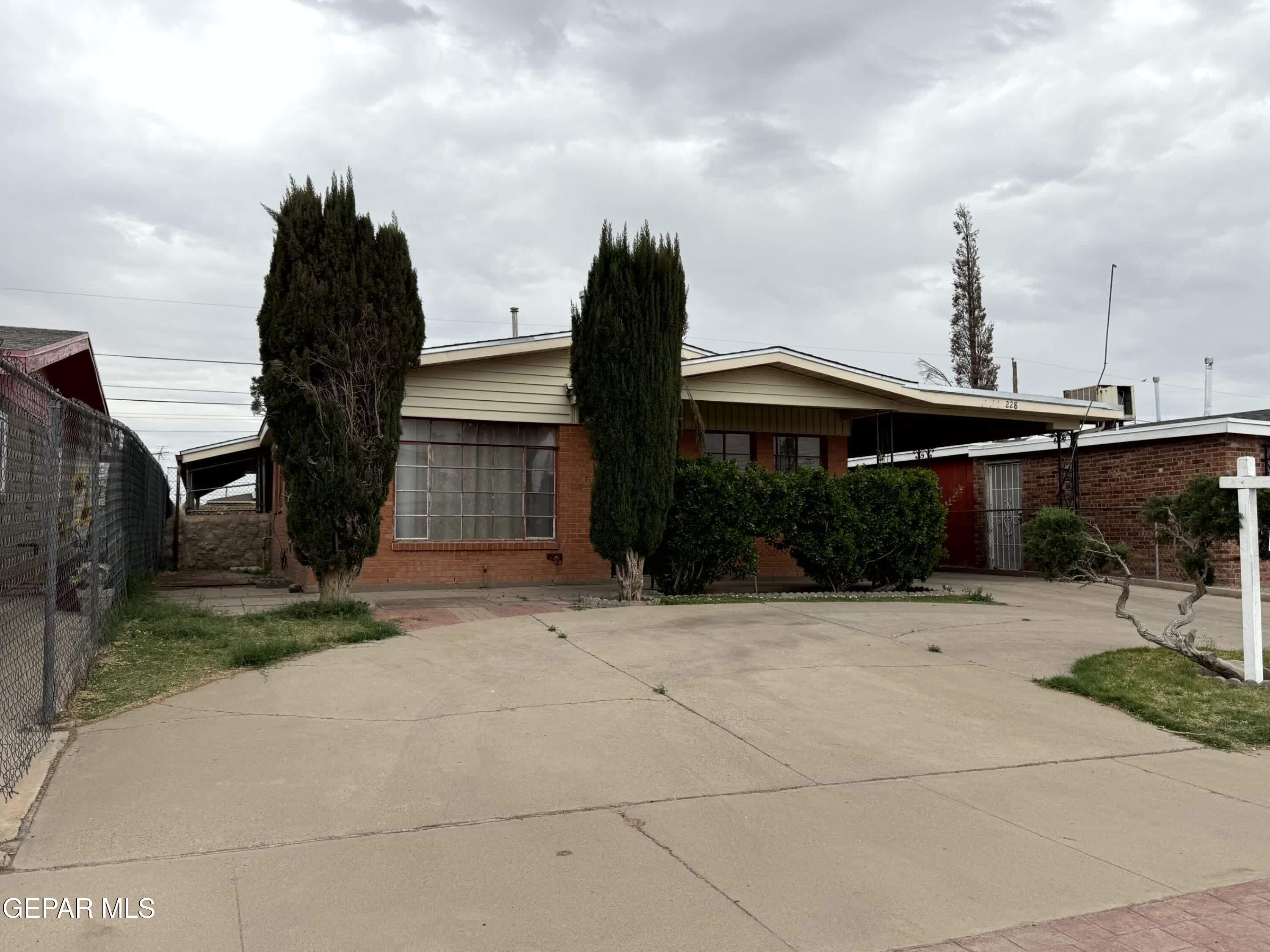 228 Mango Road El Paso, TX 79915 - Photo 2 of 49 IMG_4105