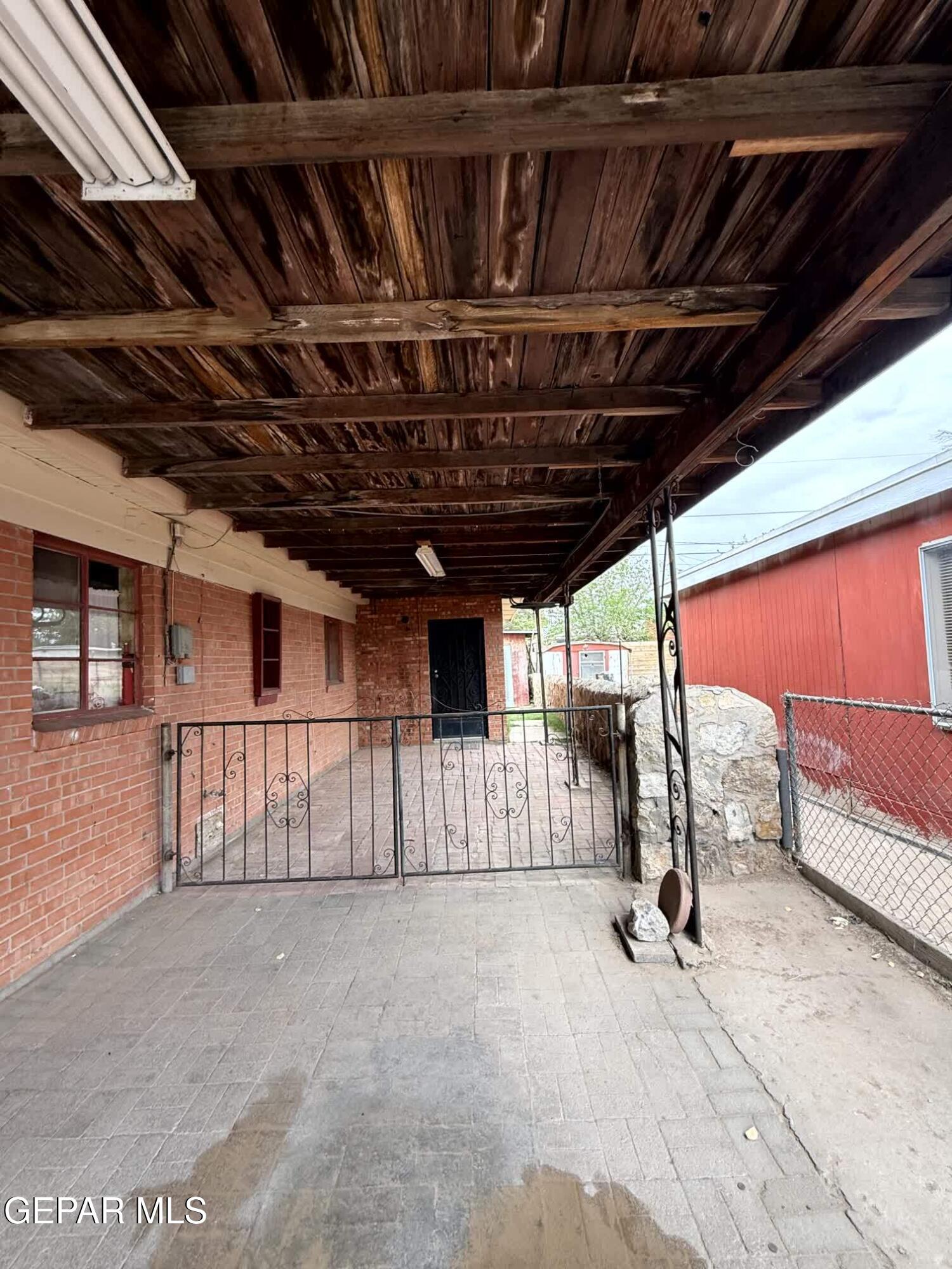 228 Mango Road El Paso, TX 79915 - Photo 5 of 49 IMG_4108