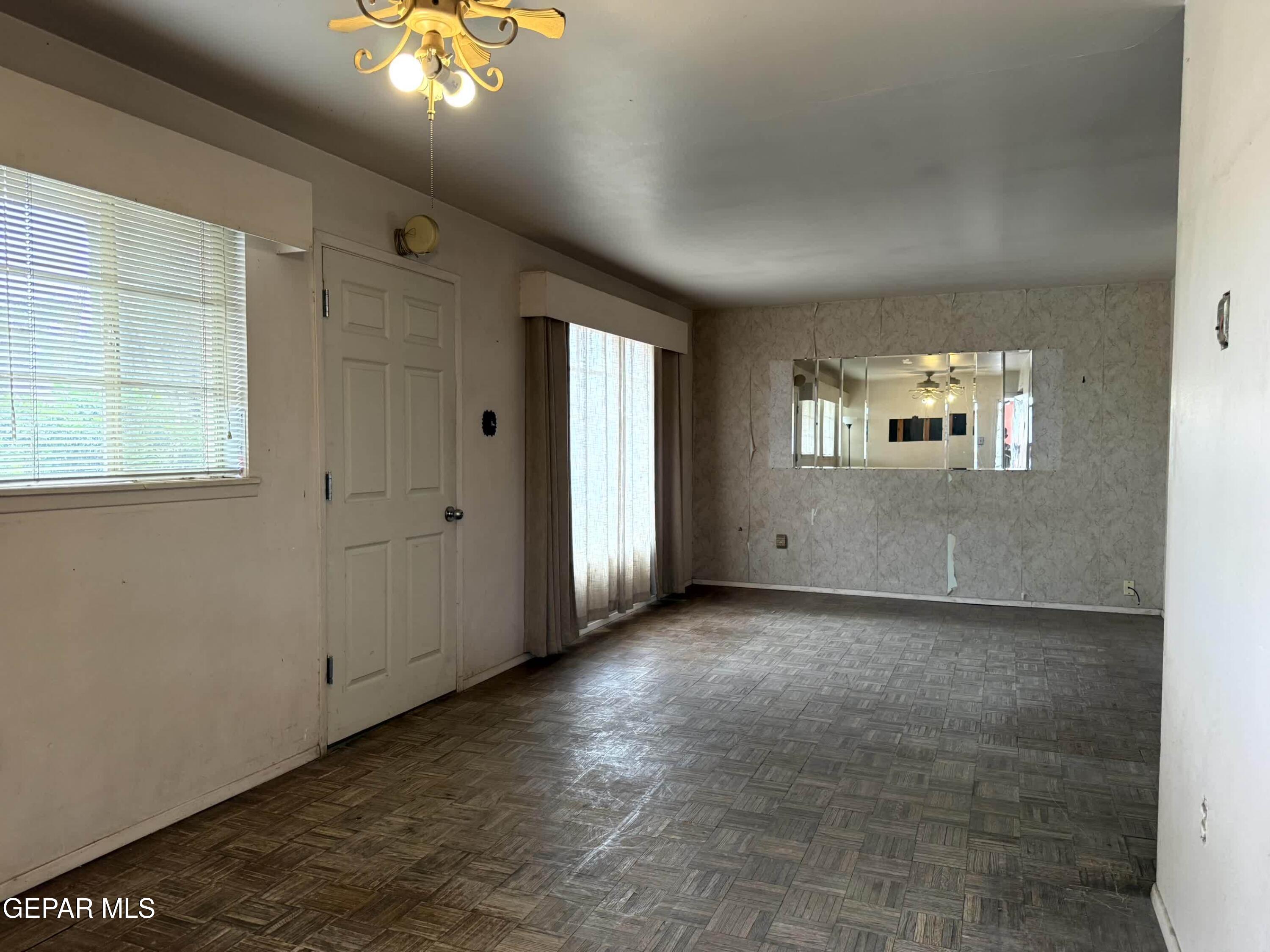 228 Mango Road El Paso, TX 79915 - Photo 6 of 49 IMG_4114