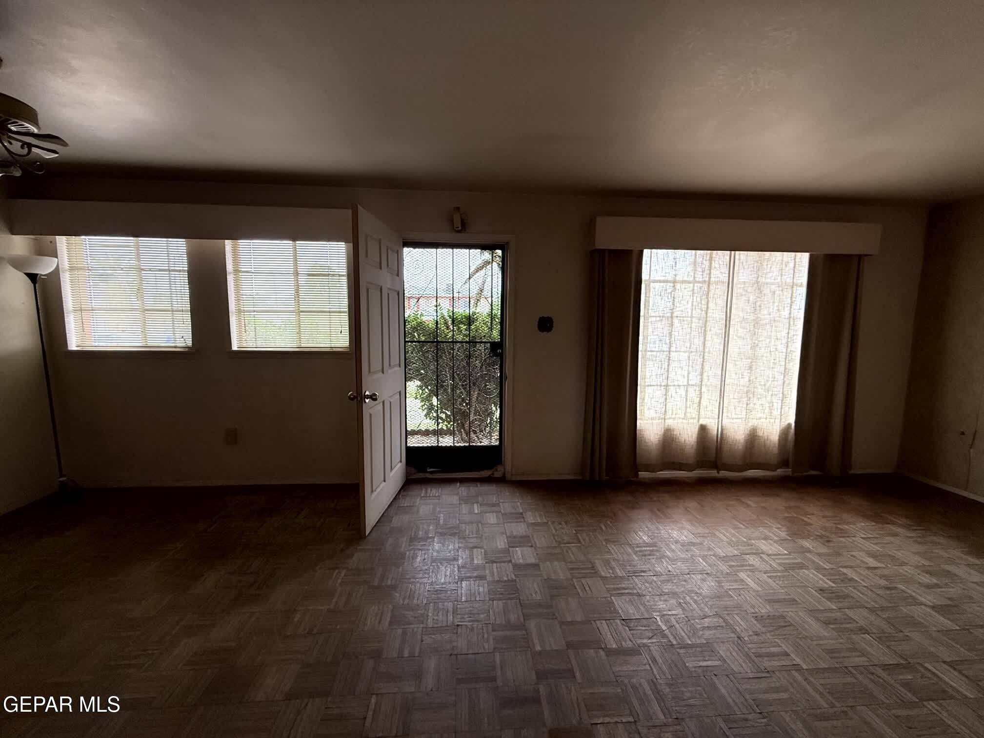 228 Mango Road El Paso, TX 79915 - Photo 7 of 49 IMG_4152